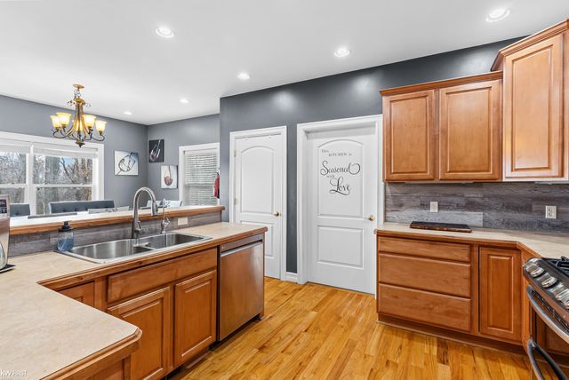 1539 W Rolston Road, Linden, MI 48451