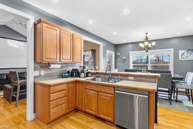 1539 W Rolston Road, Linden, MI 48451