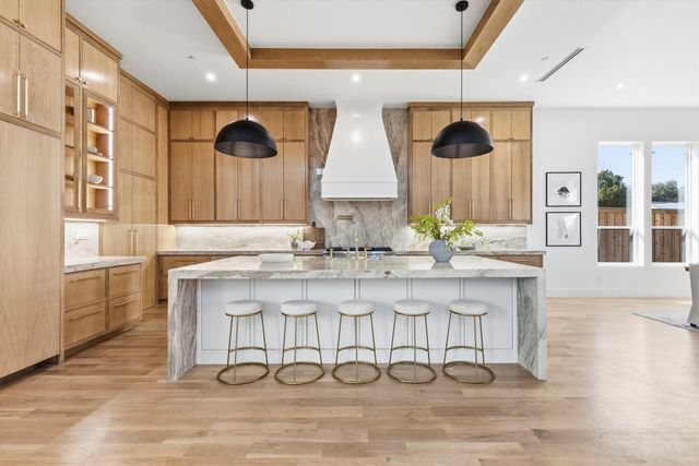 6257 Turner Way, Dallas, TX 75230