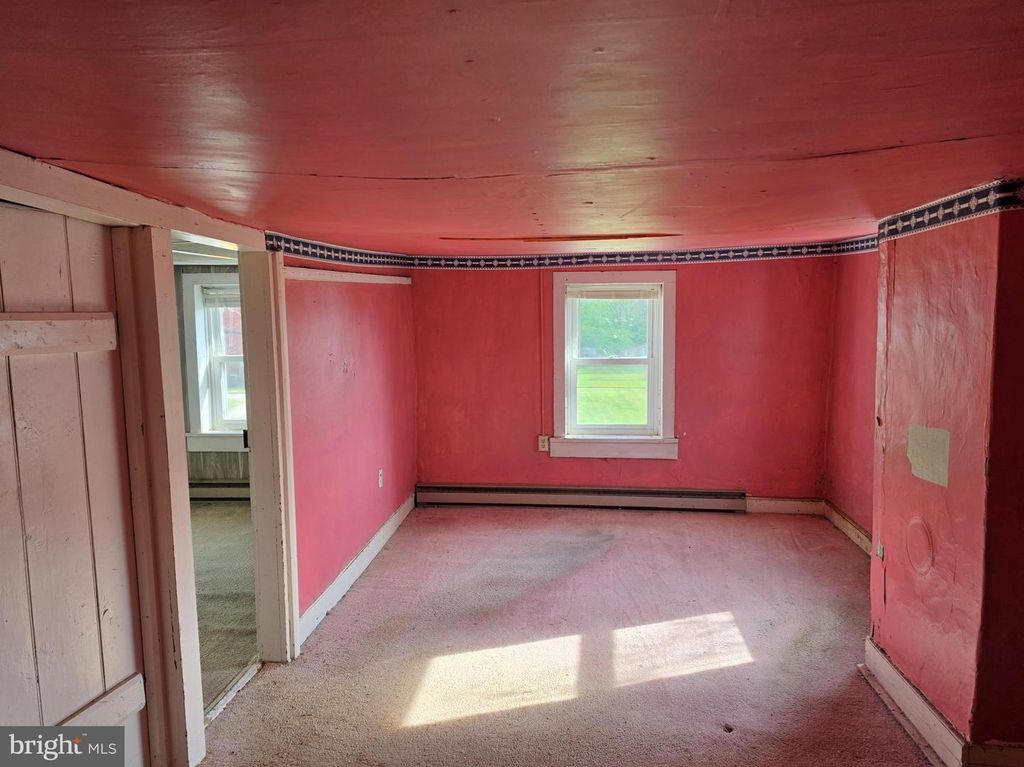 Image 14 of property listing at 6018 CONOVER RD, Taneytown, MD 21787