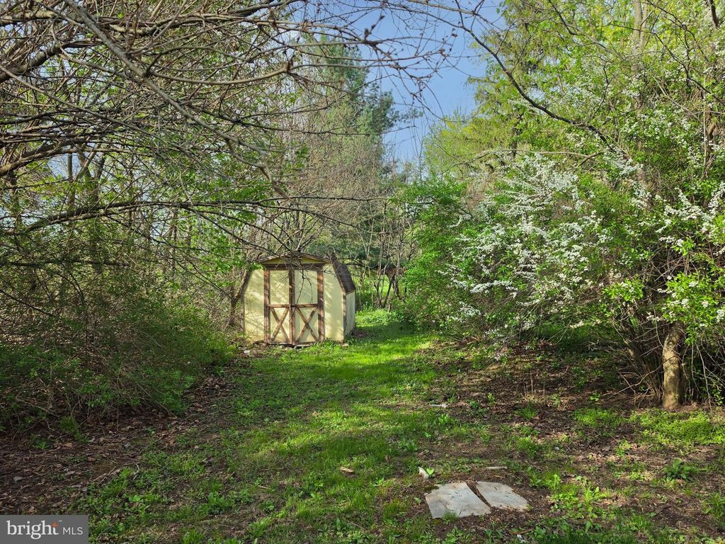 Image 3 of property listing at 6018 CONOVER RD, Taneytown, MD 21787