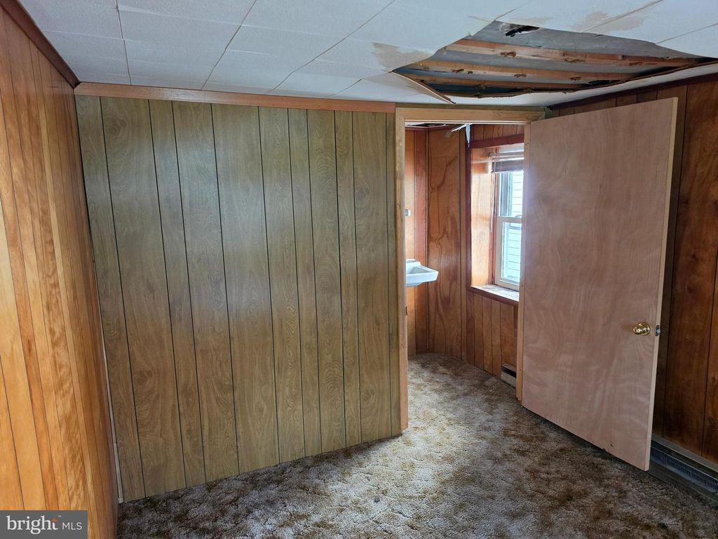 Image 5 of property listing at 6018 CONOVER RD, Taneytown, MD 21787