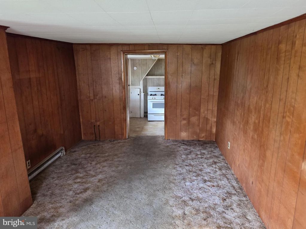 Image 7 of property listing at 6018 CONOVER RD, Taneytown, MD 21787