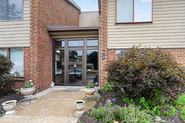 101 Knoll Court A, Noblesville, IN 46062