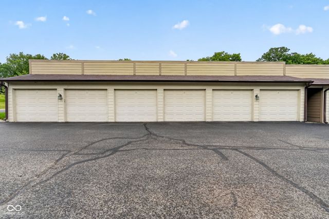 101 Knoll Court A, Noblesville, IN 46062
