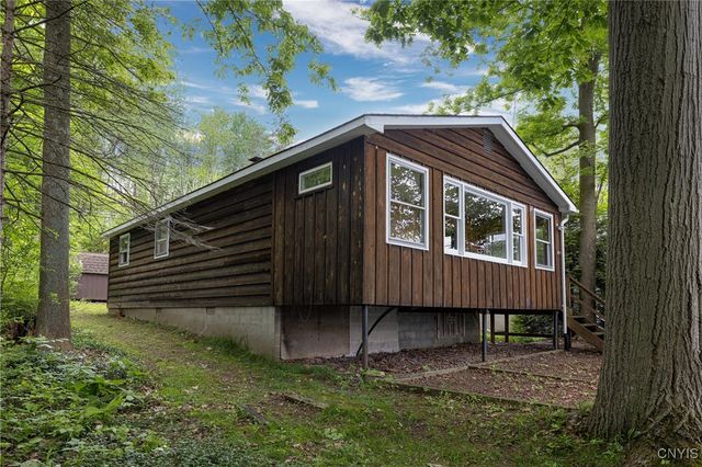 2350 Thornton Grove North, Skaneateles, NY 13152