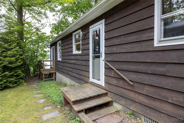 2350 Thornton Grove North, Skaneateles, NY 13152