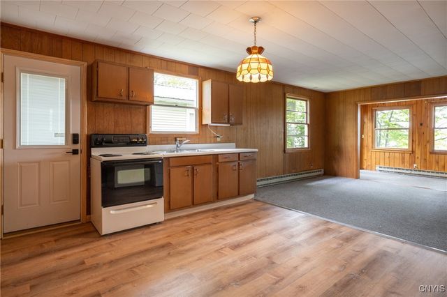 2350 Thornton Grove North, Skaneateles, NY 13152