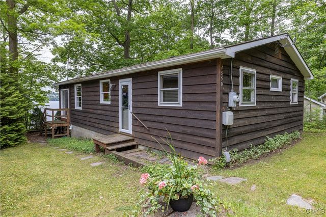 2350 Thornton Grove North, Skaneateles, NY 13152