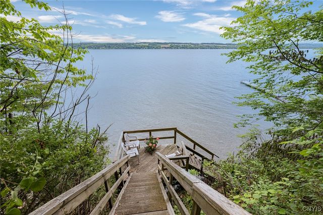 2350 Thornton Grove North, Skaneateles, NY 13152