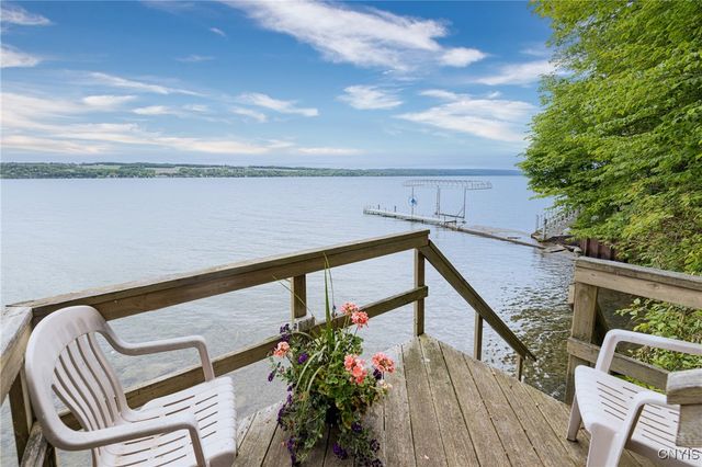 2350 Thornton Grove North, Skaneateles, NY 13152