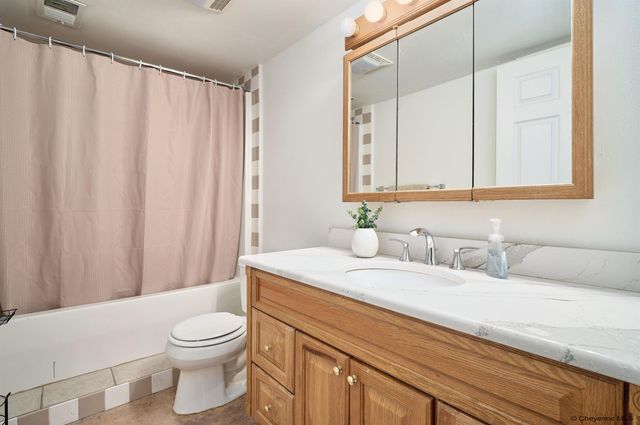 5015 SUNNY HILL, Cheyenne, WY 82009