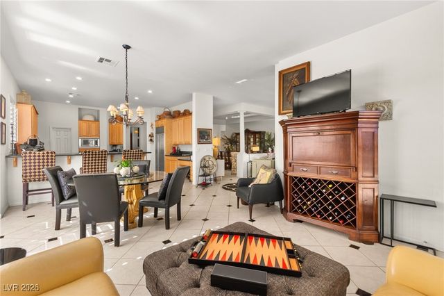 7452 Cherry Orchard Street, Las Vegas, NV 89123