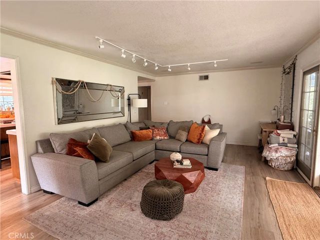 1341 E Meda, Glendora, CA 91741