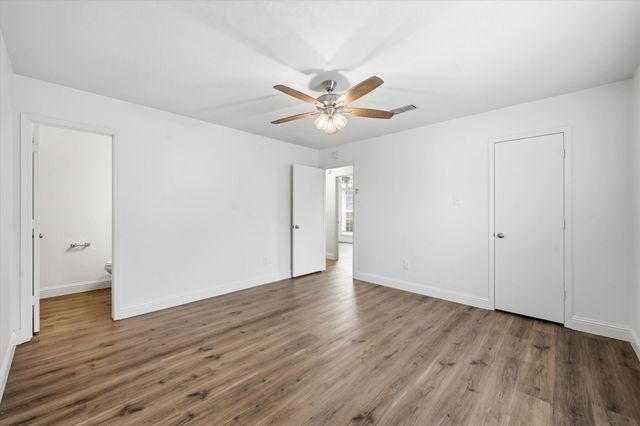 7529 Meadowlark Lane N, Watauga, TX 76148