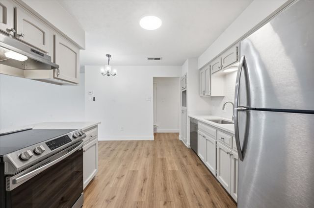 7529 Meadowlark Lane N, Watauga, TX 76148