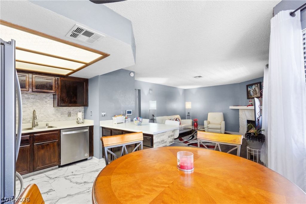 7900 Esterbrook Way 101, Las Vegas, NV 89128 — photo 4