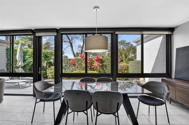 19480 Sawgrass Drive 1703, Boca Raton, FL 33434