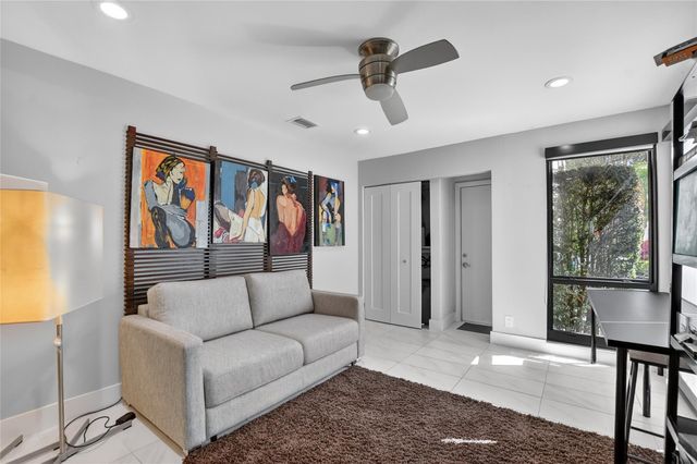 19480 Sawgrass Drive 1703, Boca Raton, FL 33434