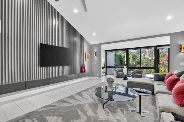 19480 Sawgrass Drive 1703, Boca Raton, FL 33434