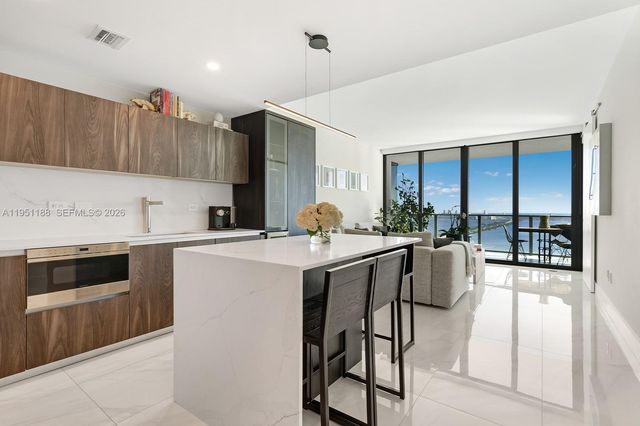 3131 NE 7th Ave 3905, Miami, FL 33137