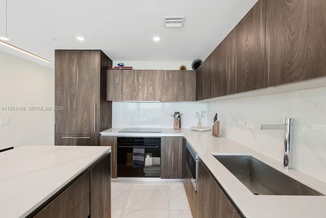 3131 NE 7th Ave 3905, Miami, FL 33137