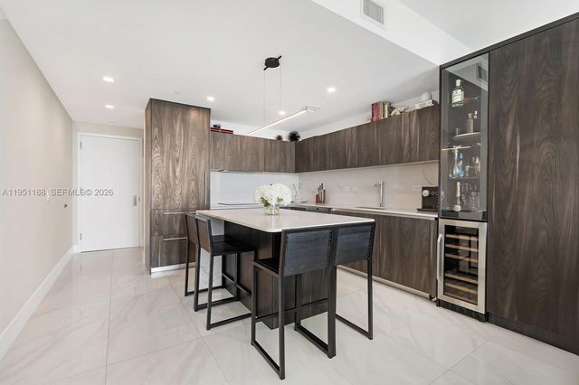 3131 NE 7th Ave 3905, Miami, FL 33137