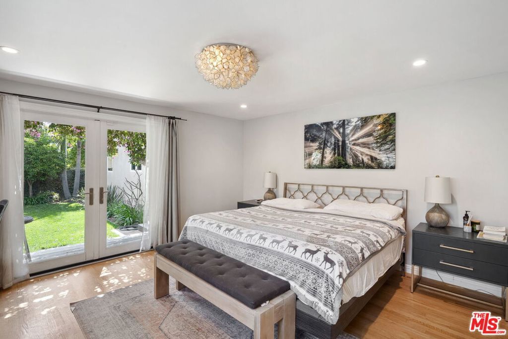 Image 11 of property listing at 4146 Chase Avenue, Los Angeles, CA 90066