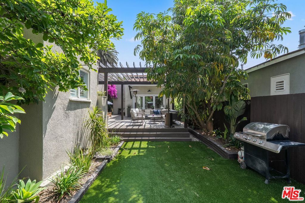 Image 20 of property listing at 4146 Chase Avenue, Los Angeles, CA 90066