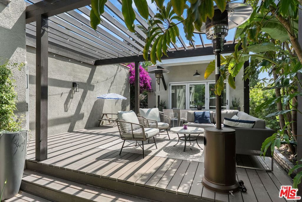 Image 21 of property listing at 4146 Chase Avenue, Los Angeles, CA 90066