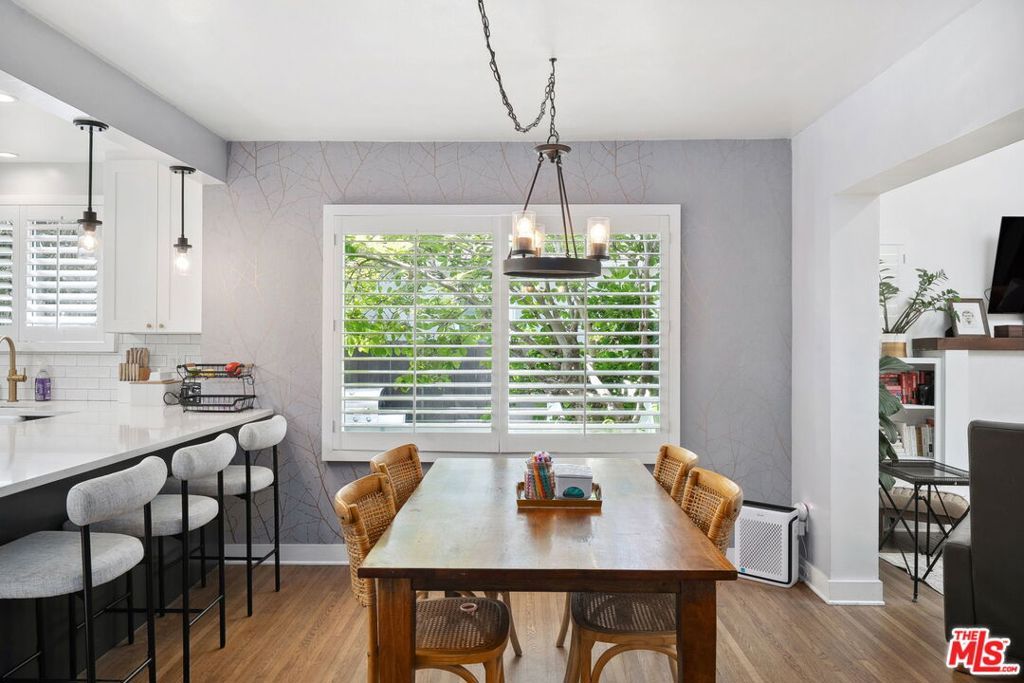 Image 5 of property listing at 4146 Chase Avenue, Los Angeles, CA 90066