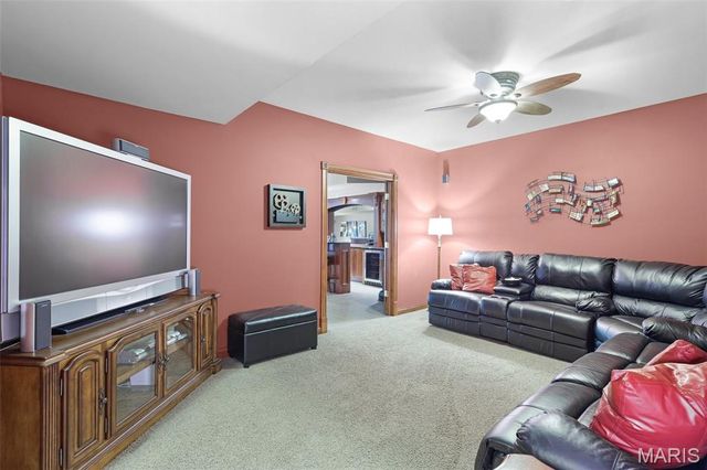 15 Sugar Creek Lane, Edwardsville, IL 62025
