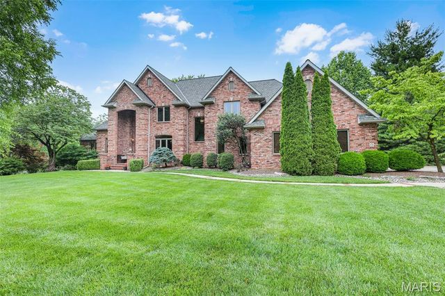 15 Sugar Creek Lane, Edwardsville, IL 62025