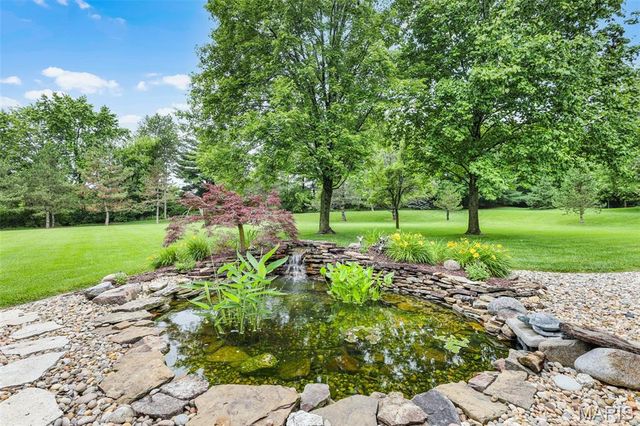 15 Sugar Creek Lane, Edwardsville, IL 62025
