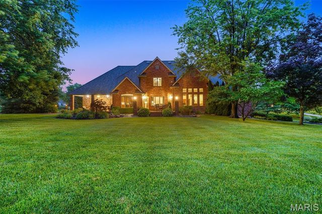 15 Sugar Creek Lane, Edwardsville, IL 62025