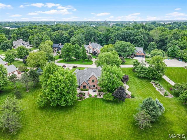 15 Sugar Creek Lane, Edwardsville, IL 62025