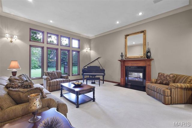 15 Sugar Creek Lane, Edwardsville, IL 62025