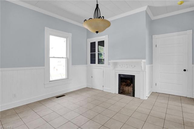 300 Cox Avenue, Thomasville, NC 27360