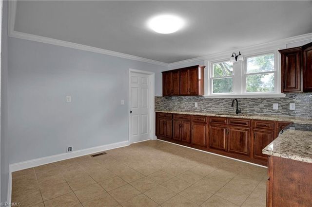 300 Cox Avenue, Thomasville, NC 27360