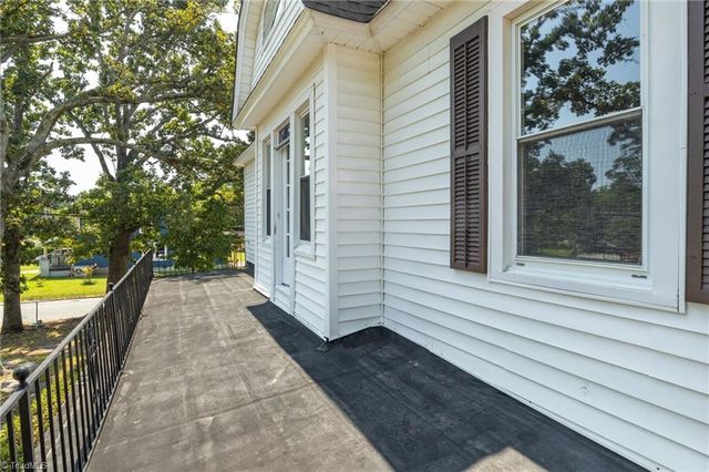 300 Cox Avenue, Thomasville, NC 27360