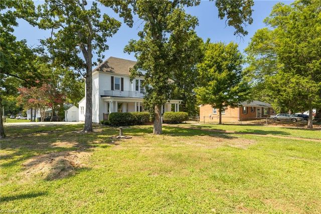 300 Cox Avenue, Thomasville, NC 27360