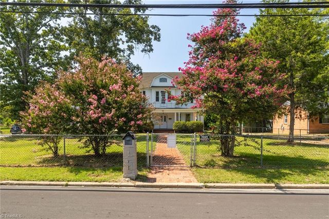 300 Cox Avenue, Thomasville, NC 27360