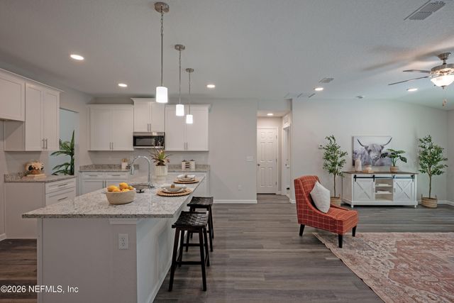 965 NOAH Road, Jacksonville, FL 32218