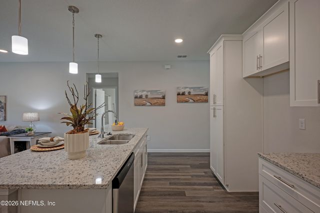 965 NOAH Road, Jacksonville, FL 32218