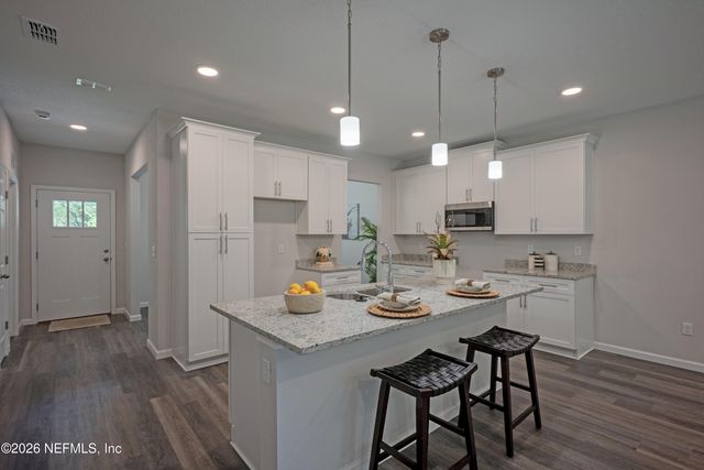 965 NOAH Road, Jacksonville, FL 32218