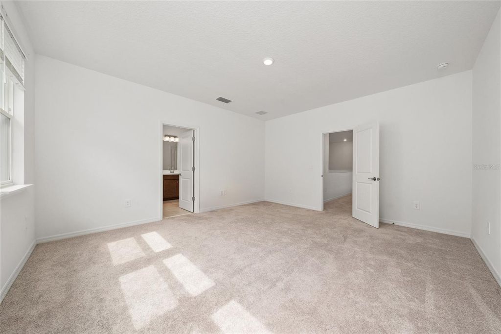 Image 26 of property listing at 16277 HONEY HARVEST STREET, Winter Garden, FL 34787