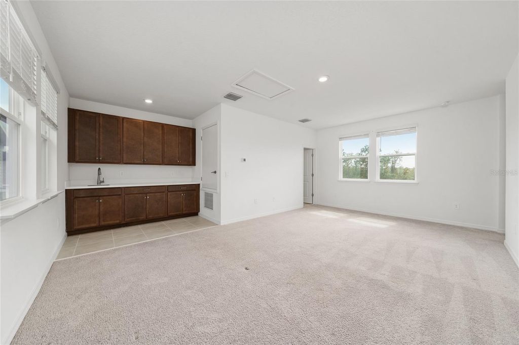 Image 35 of property listing at 16277 HONEY HARVEST STREET, Winter Garden, FL 34787