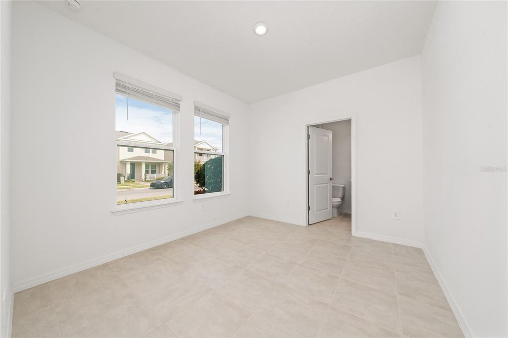 Image 5 of property listing at 16277 HONEY HARVEST STREET, Winter Garden, FL 34787