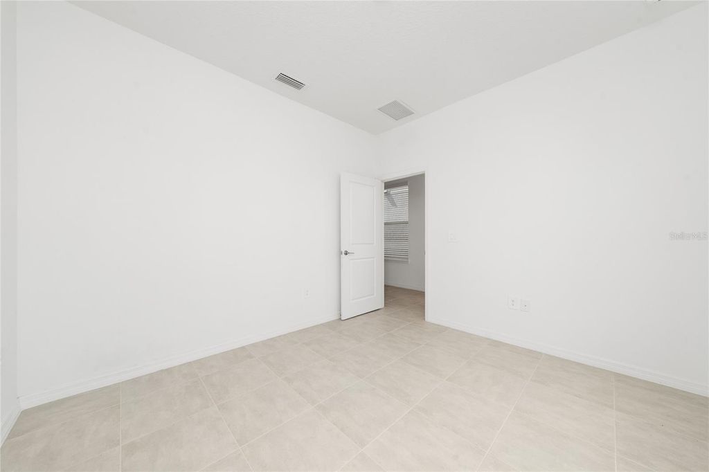 Image 8 of property listing at 16277 HONEY HARVEST STREET, Winter Garden, FL 34787