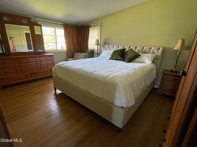 11 Hughes Court, Queensbury, NY 12804